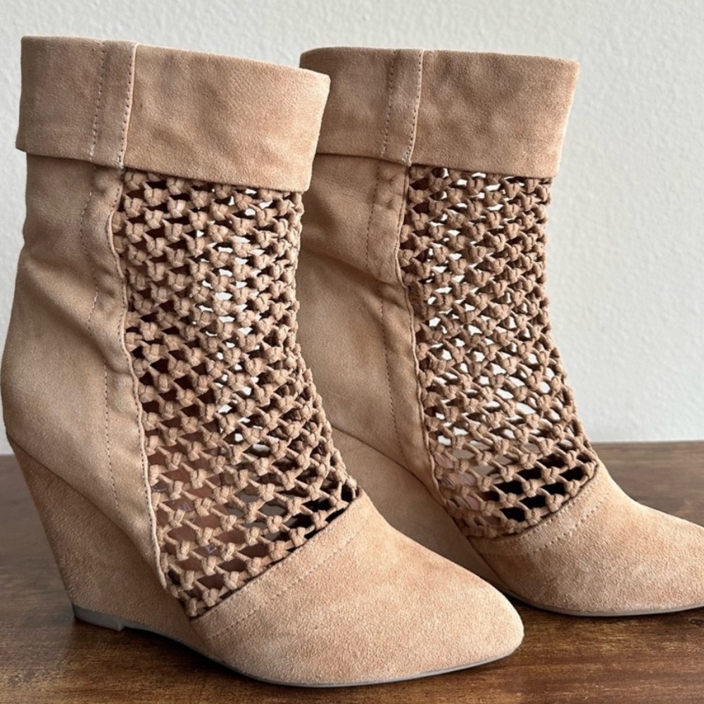 Women’s Tan Suede Woven Wedge Booties